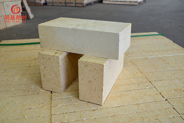 煙囪耐火磚:構(gòu)建安全高效的工業(yè)煙囪