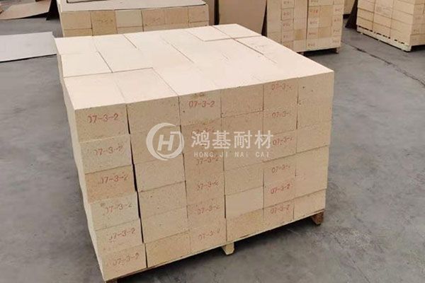 低氣孔高鋁磚
