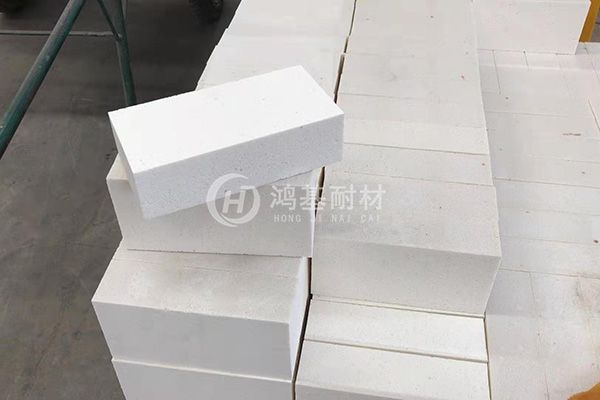 剛玉磚與剛玉莫來(lái)石磚的區(qū)別