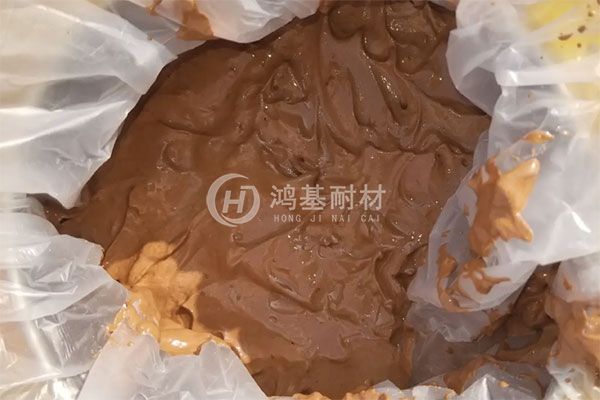 窯爐耐火磚砌筑用耐火泥怎么選？材質(zhì)匹配、性能指標(biāo)與常見誤區(qū)全指南