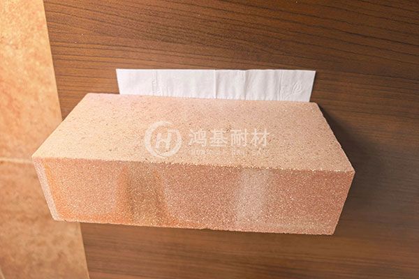 鋁電解槽防滲磚的簡介、特點和應(yīng)用